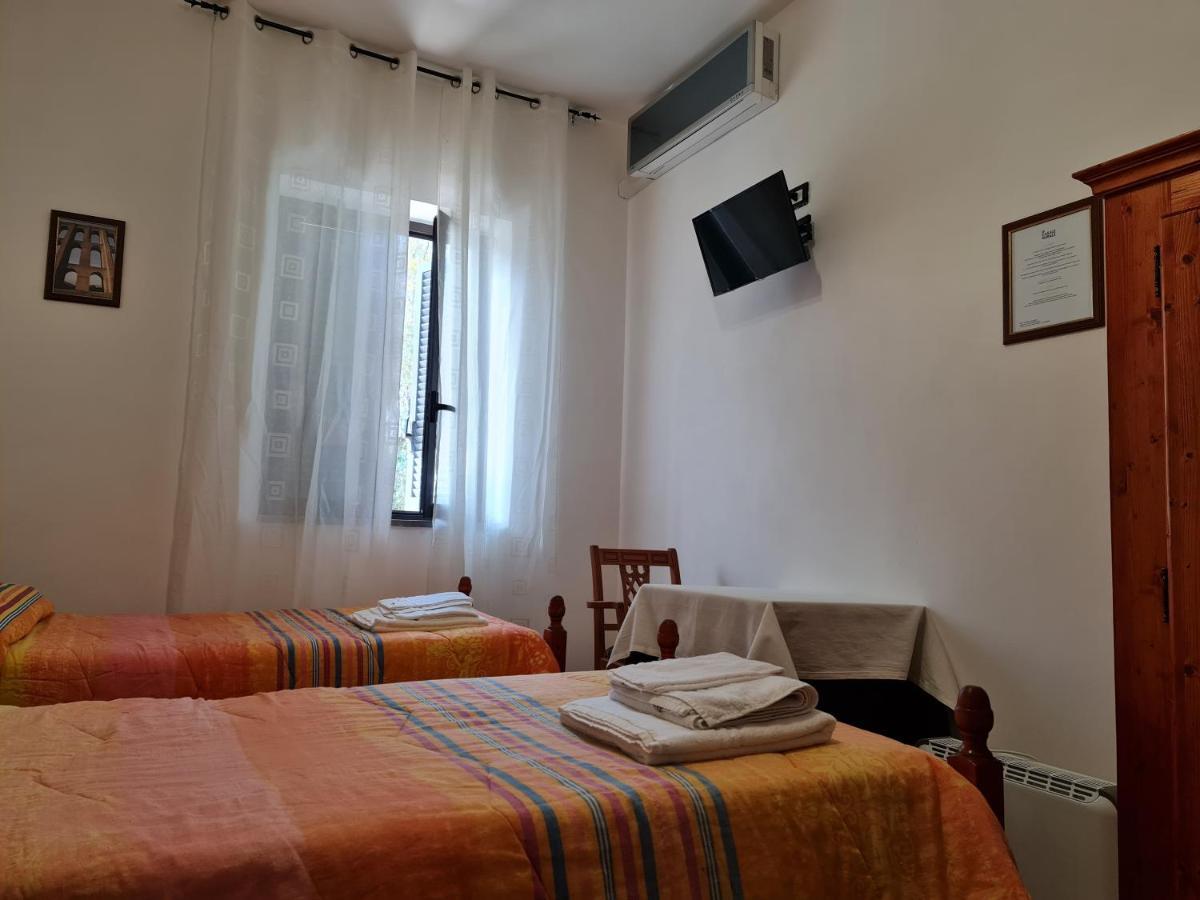 Bed and Breakfast Casale Rurale San Marco Evangelista Exterior foto