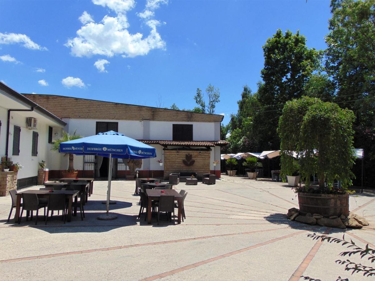 Bed and Breakfast Casale Rurale San Marco Evangelista Exterior foto